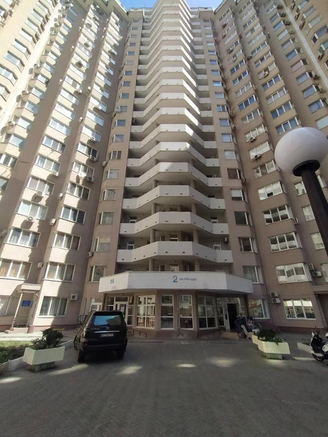 Апартаменты С Двумя Спальнями В Центре Города Odessa Zewnętrze zdjęcie